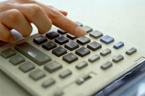 浮気調査のためにGPS発信機が活躍